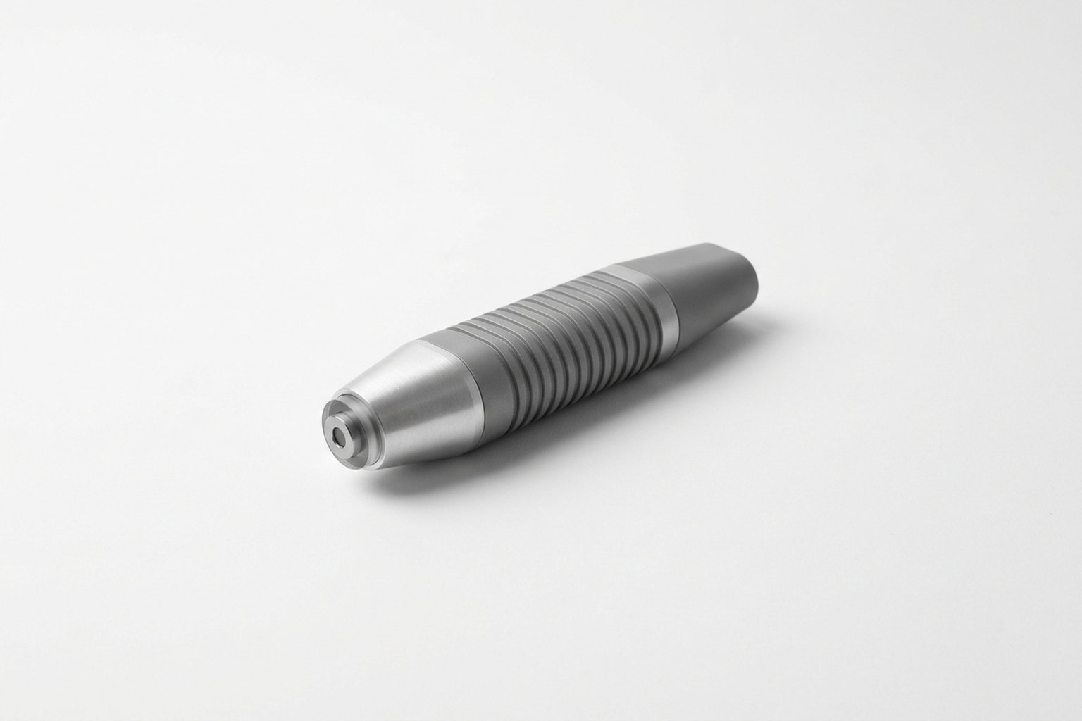 Láser HILT clase IV multilongitud de onda 810-980-1064 nm: emisión pulsada de alta potencia 5-30 W con penetración tisular profunda de 5-10 cm en aplicación manual